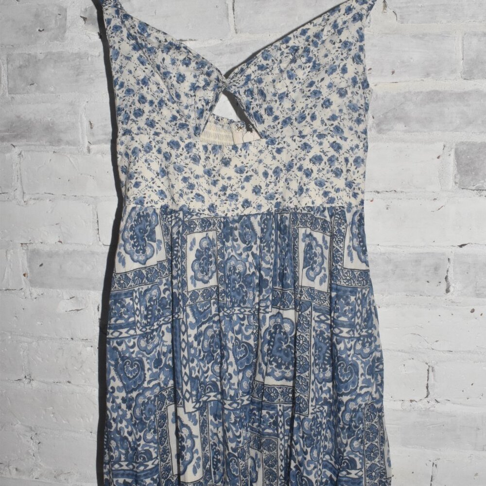 NWT Abercrombie & Fitch Blue White Floral Dress Size XXS $130! - Picture 4 of 8